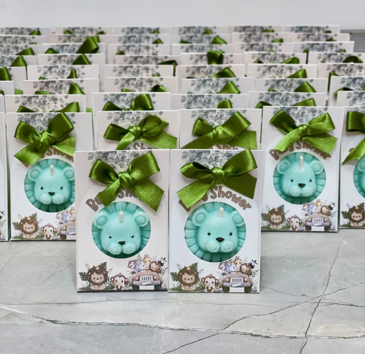 LEÓN EN CAJA PERSONALIZADO